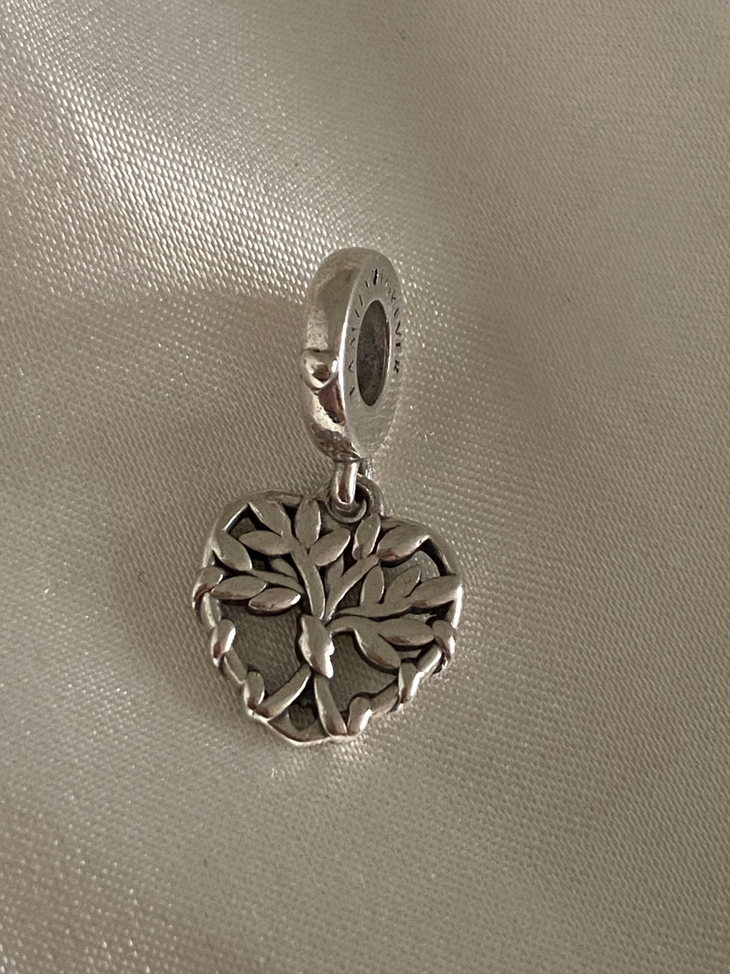 Pandora Heart Family Tree Dangle Charm, 799149C00