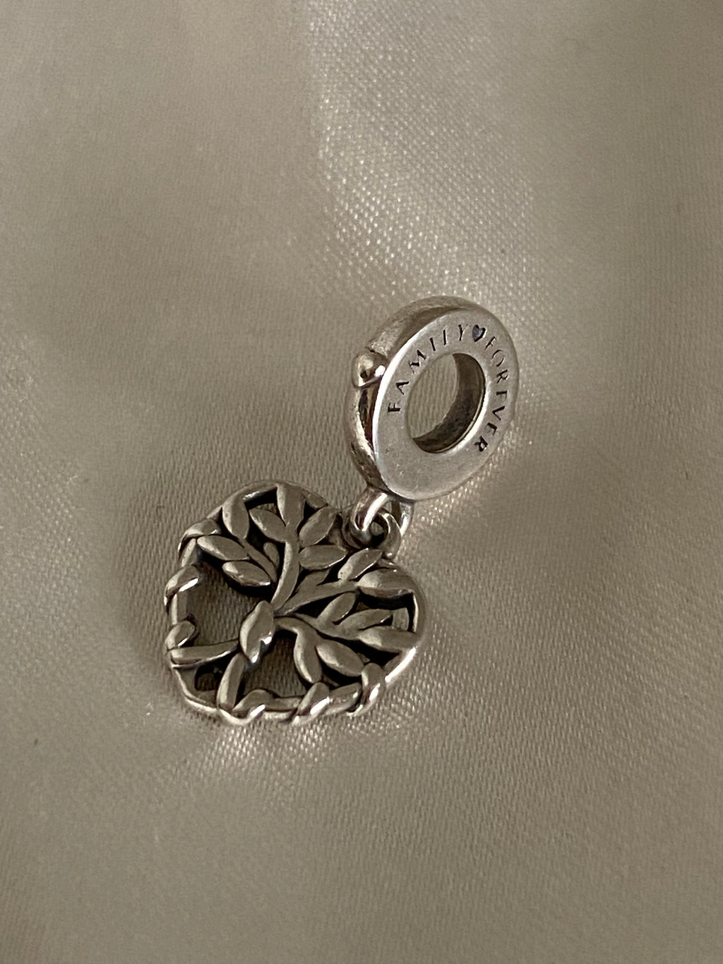 Pandora Heart Family Tree Dangle Charm, 799149C00