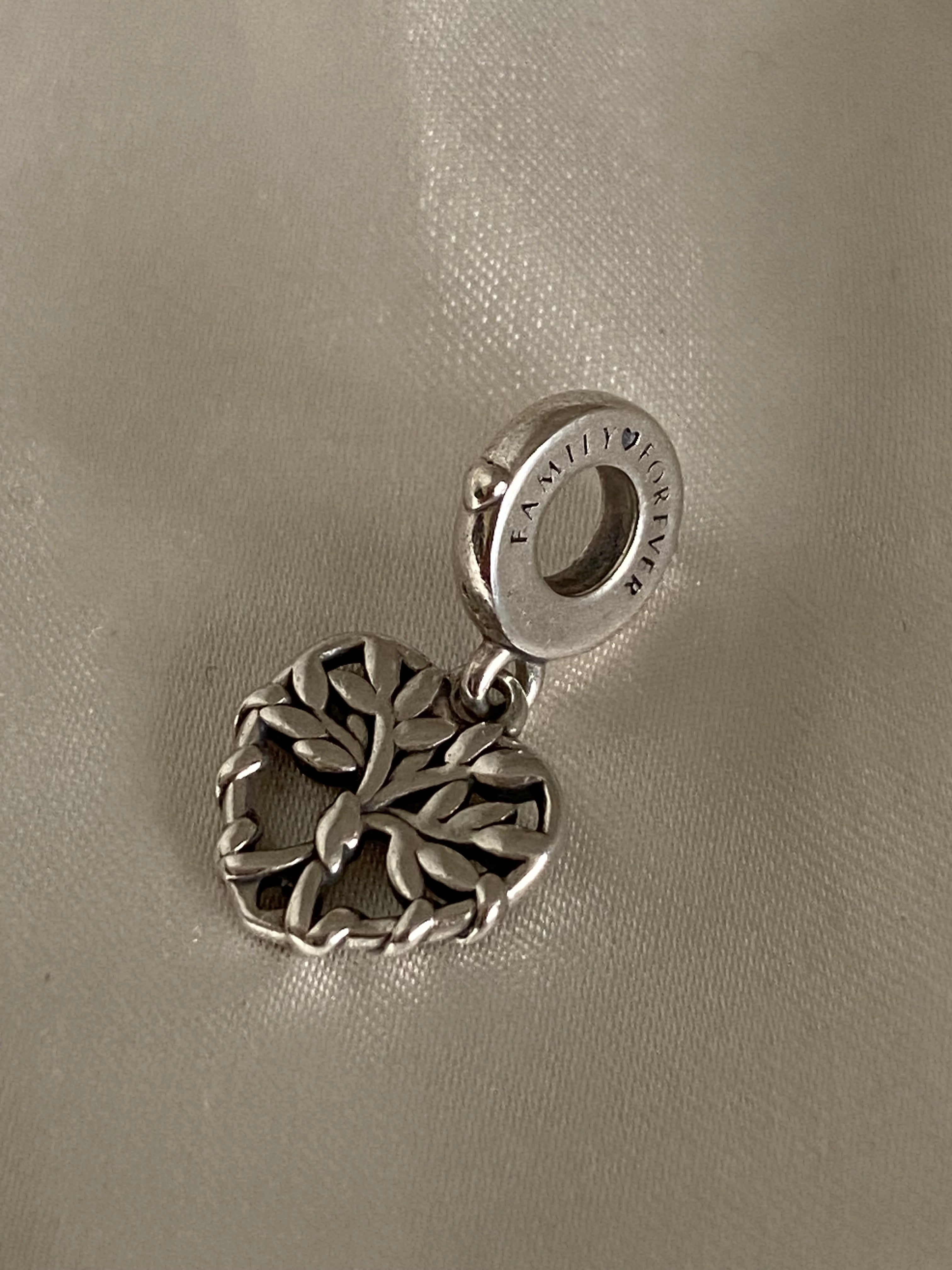 Pandora Heart Family Tree Dangle Charm, 799149C00
