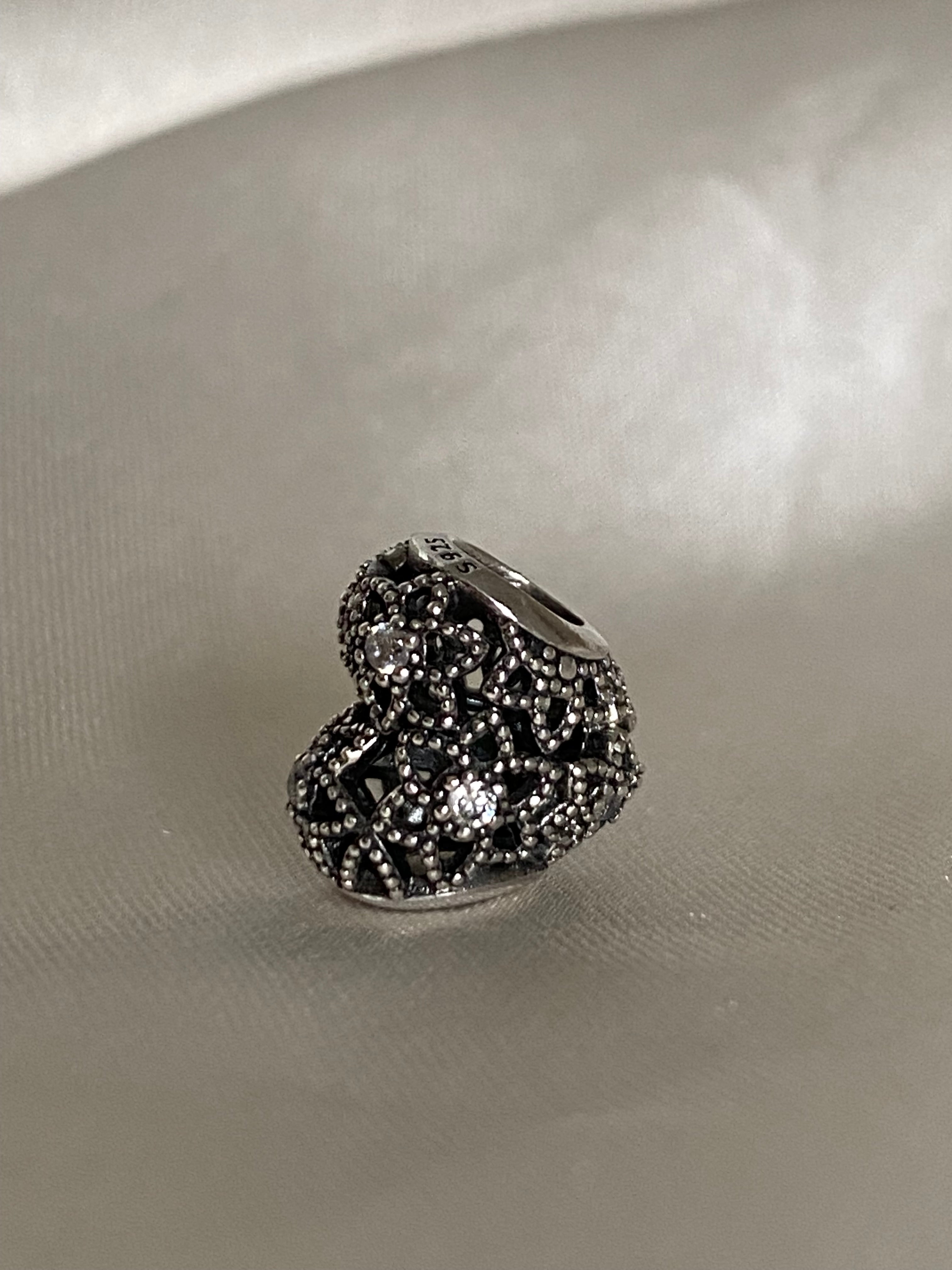 Pandora Blooming Heart charm 796264CZ