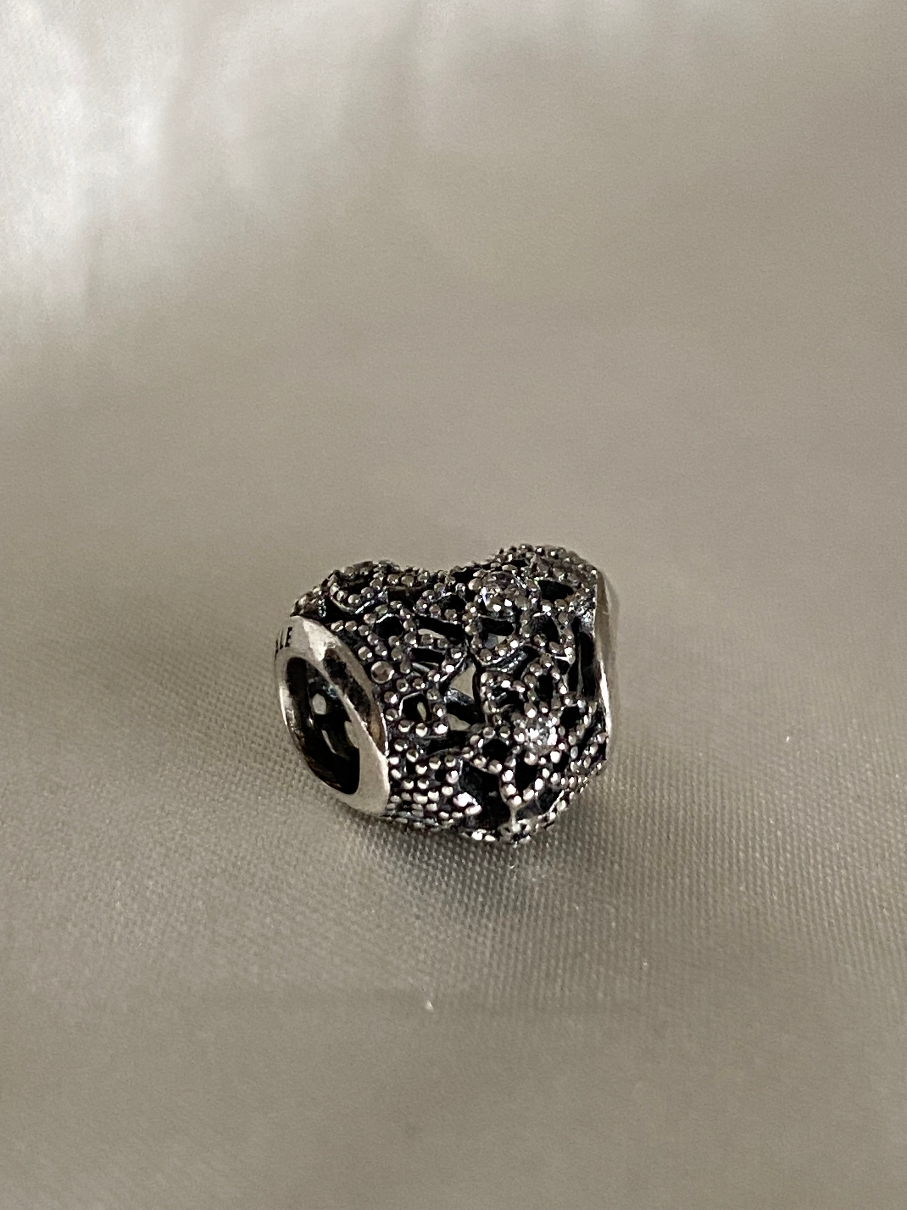 Pandora Blooming Heart charm 796264CZ