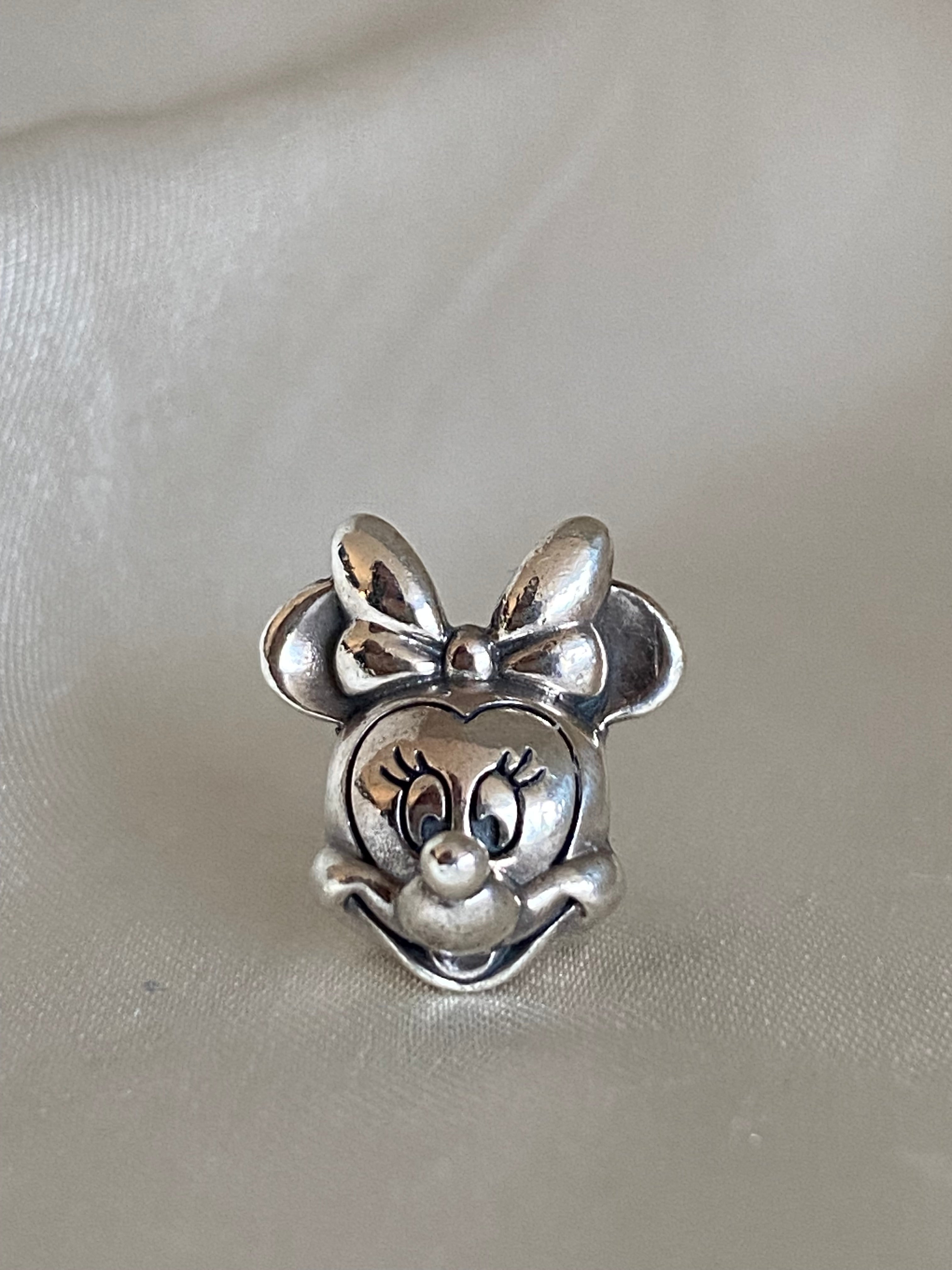 Pandora Disney Minnie Mouse Portrait Charm, 791587