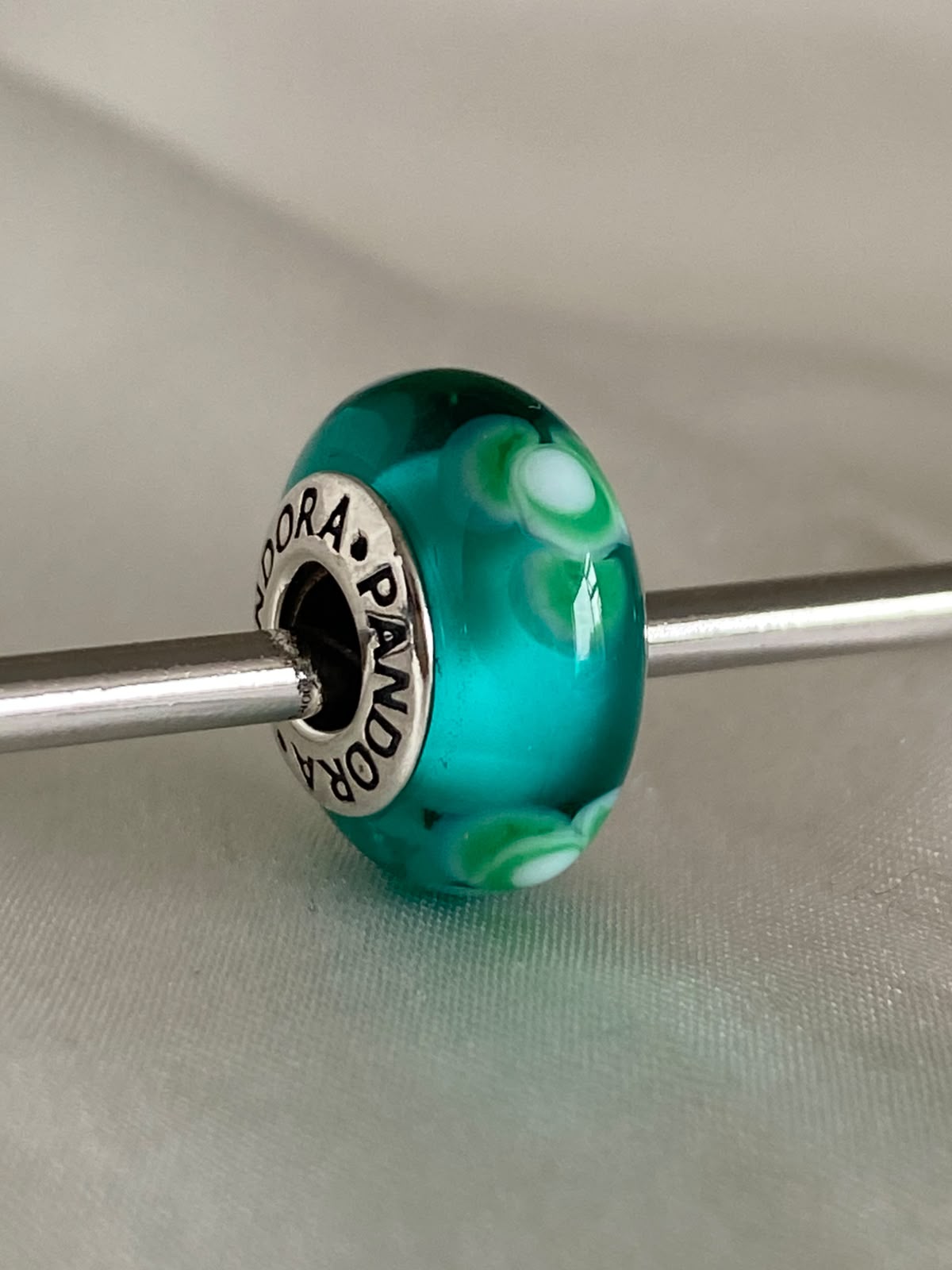 Pre-owned Pandora Teal "Flowers for You" Murano glass charm, 790649 Sterling Silver