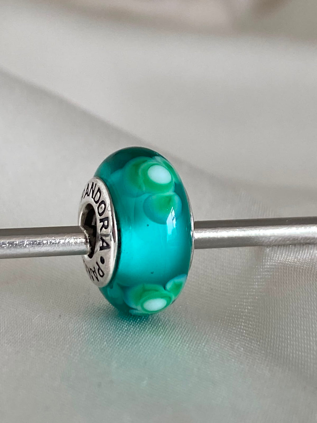 Pre-owned Pandora Teal "Flowers for You" Murano glass charm, 790649 Sterling Silver