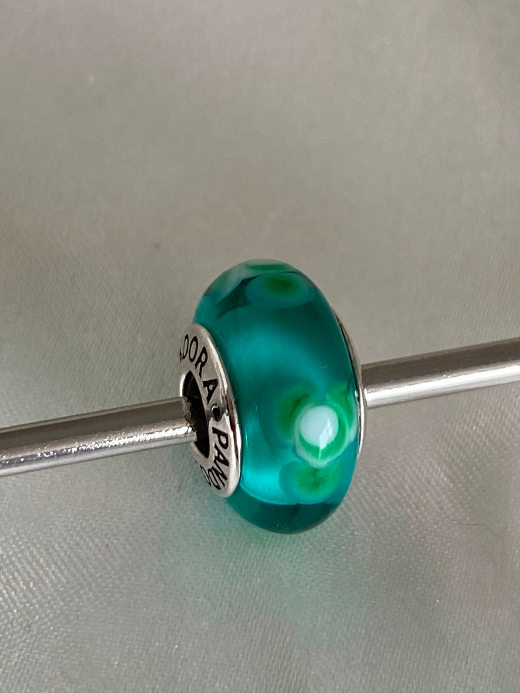 Pre-owned Pandora Teal "Flowers for You" Murano glass charm, 790649 Sterling Silver
