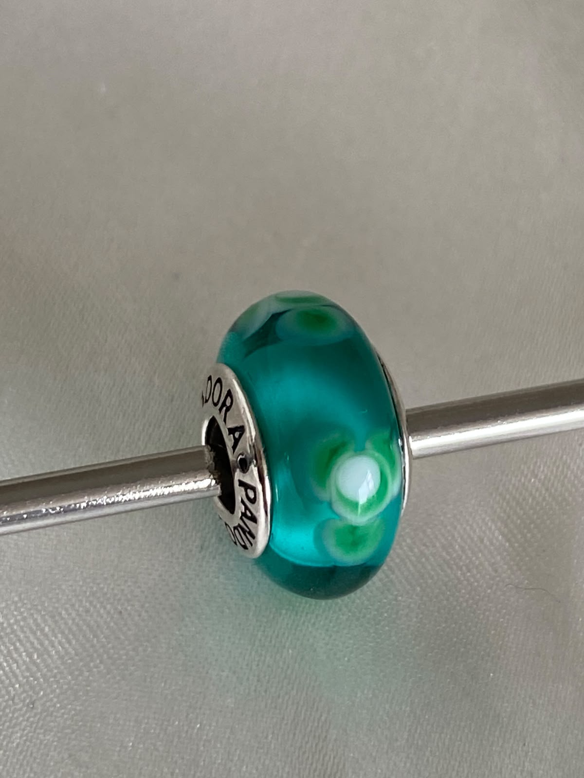 Pre-owned Pandora Teal "Flowers for You" Murano glass charm, 790649 Sterling Silver