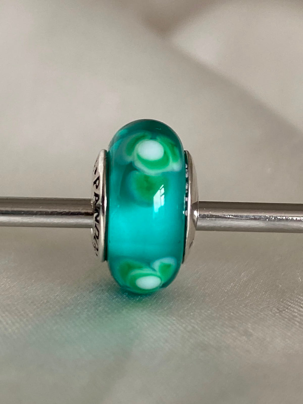 Pre-owned Pandora Teal "Flowers for You" Murano glass charm, 790649 Sterling Silver