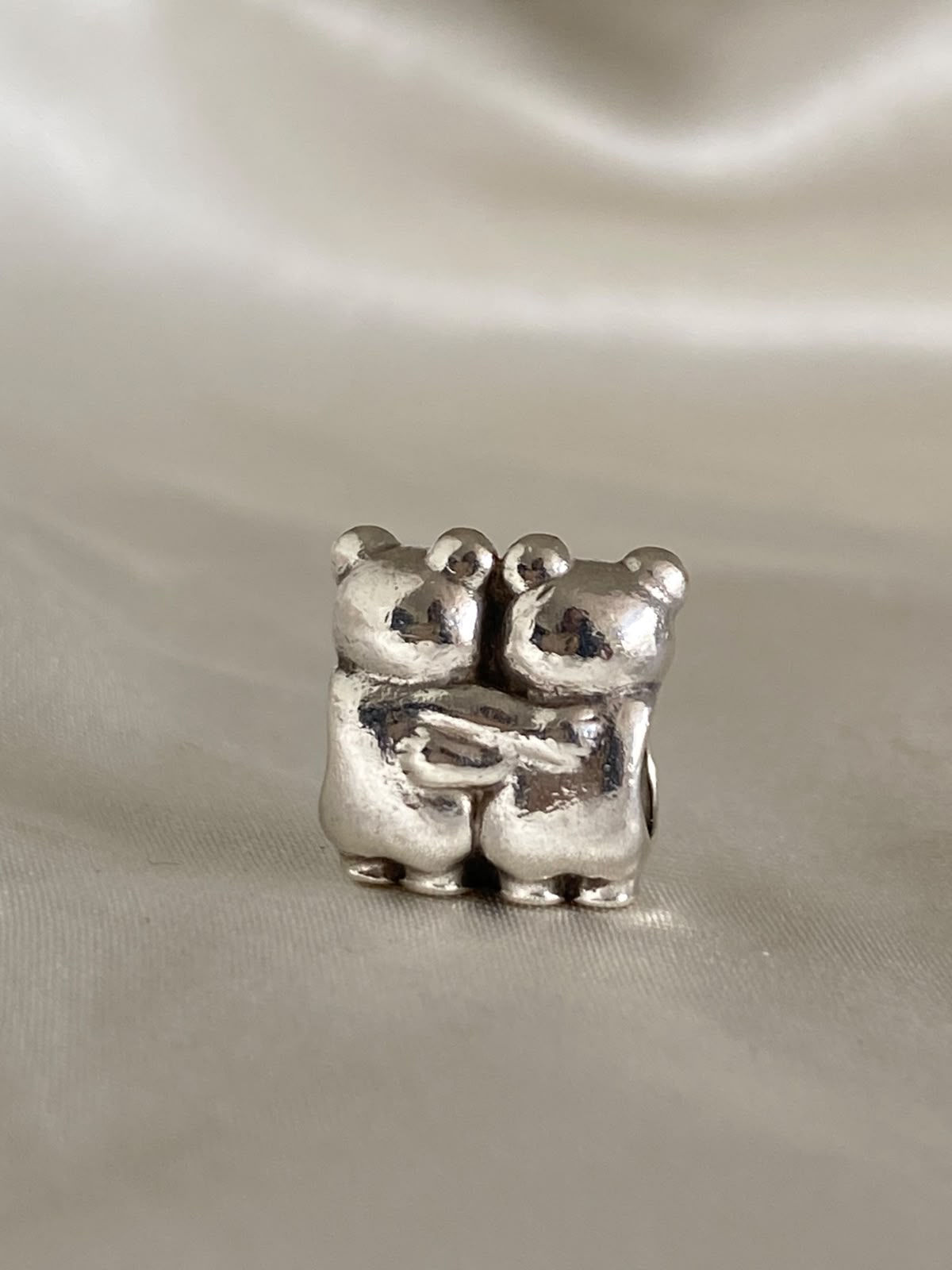Pre-owned Pandora "Best Buddies / Best Friends" teddy bear charm,  792151, Sterling Silver