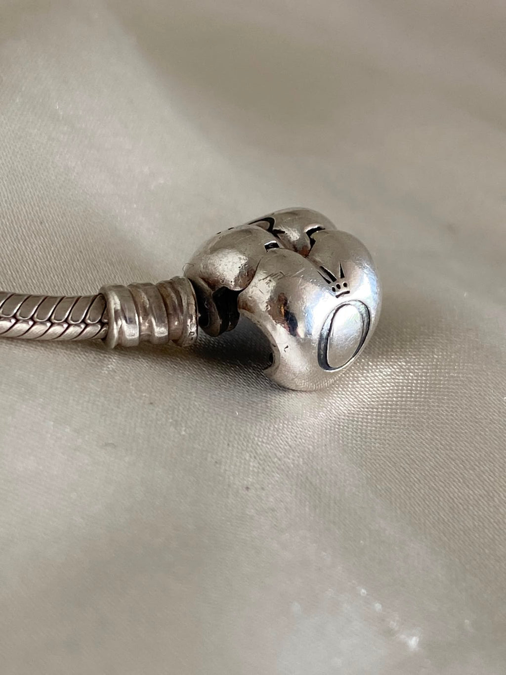 Pre-owned Pandora Moments Heart Clasp Snake Chain Bracelet, 590719, Sterling Silver 21.cm long