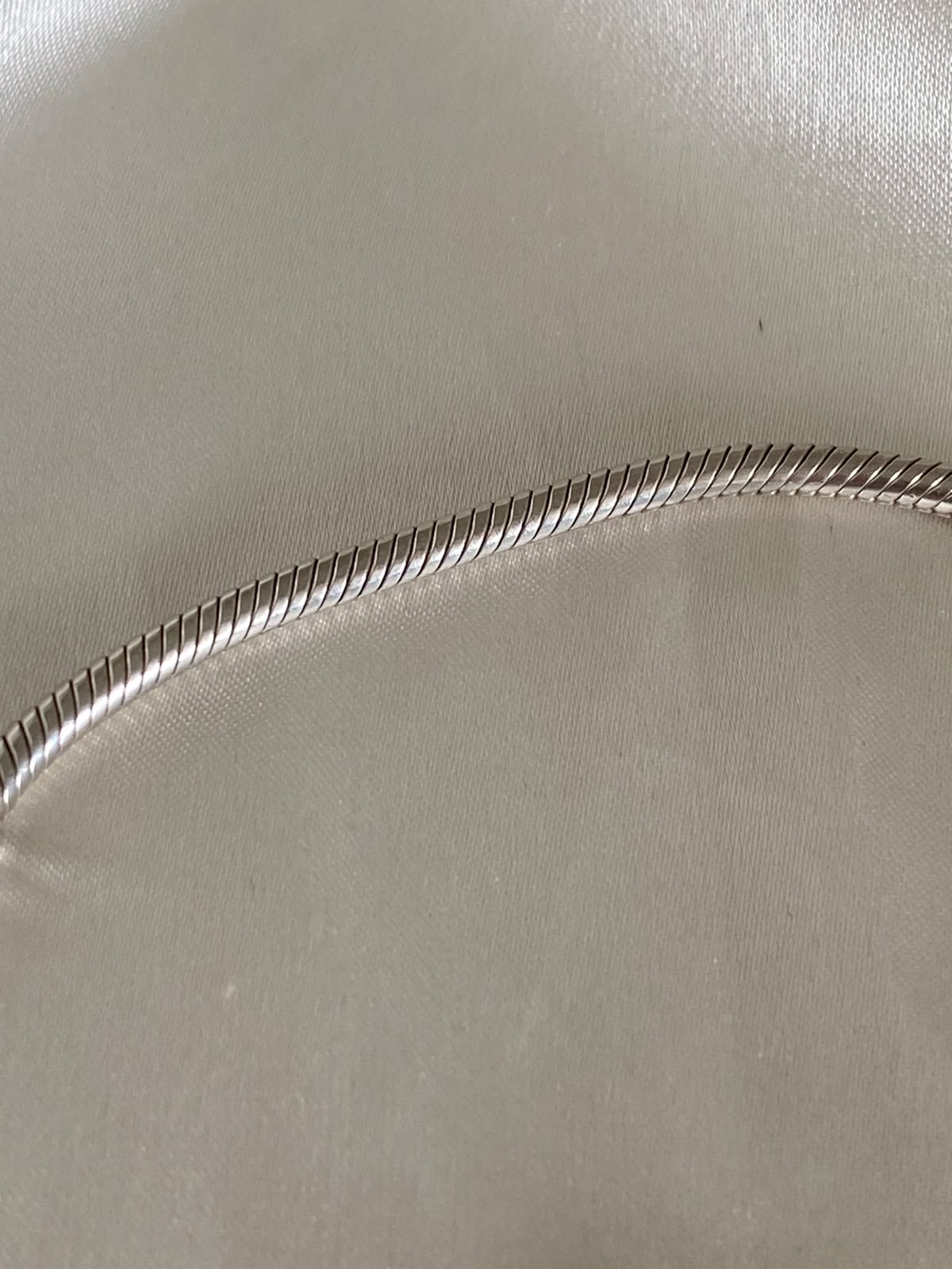 Pre-owned Pandora Moments Heart Clasp Snake Chain Bracelet, 590719, Sterling Silver 21.cm long